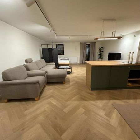 Apartament Ovoc 1.0 Chodzież المظهر الخارجي الصورة