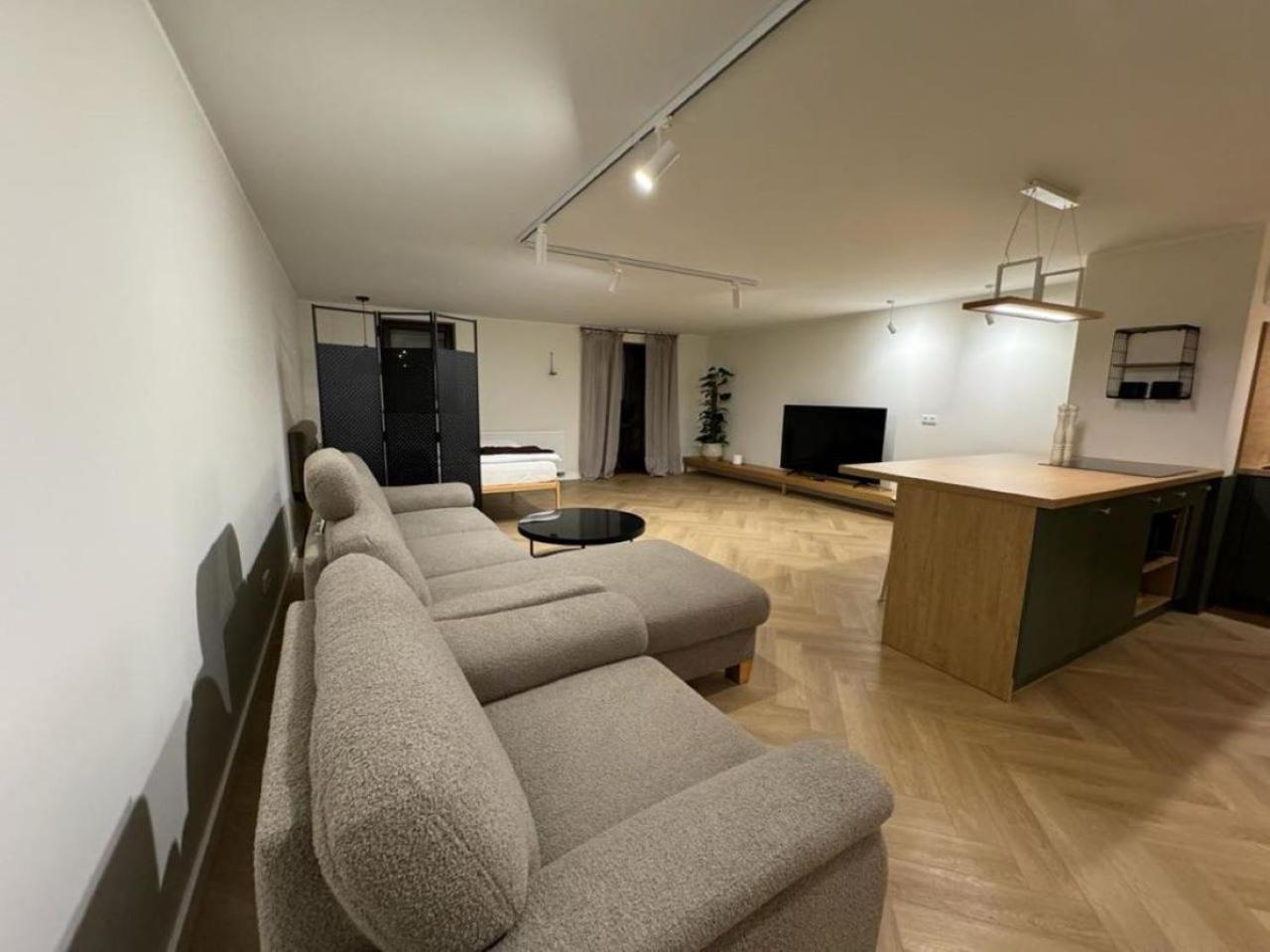 Apartament Ovoc 1.0 Chodzież المظهر الخارجي الصورة